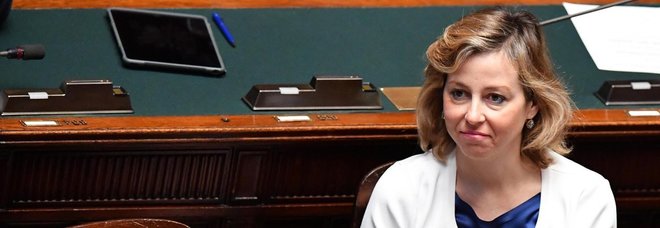 Giulia Grillo: aspetto un bimbo e lo farò vaccinare Giulia Grillo: aspetto un bimbo e lo farò vaccinare