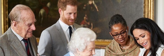 Royal Baby, la famiglia di Meghan Markle passa all'attacco: «Vogliamo incontrare Archie, ci rivolgeremo agli avvocati» Royal Baby, la famiglia di Meghan Markle passa all'attacco: «Vogliamo incontrare Archie, ci rivolgeremo agli avvocati»