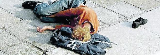 Agguato a Venezia: senzatetto pestato a sangue e gettato in acqua Agguato a Venezia: senzatetto pestato a sangue e gettato in acqua