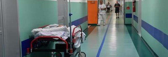 Coronavirus a Napoli, al Cardarelli 249 medici si danno malati. La direzione replica: «E' tutto falso»