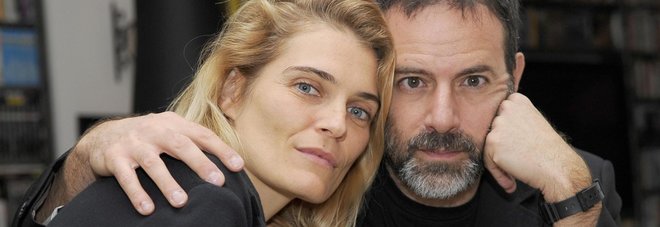 Brizzi, la moglie: «Sono solo voci
Soffro per lui, gli sono vicina»