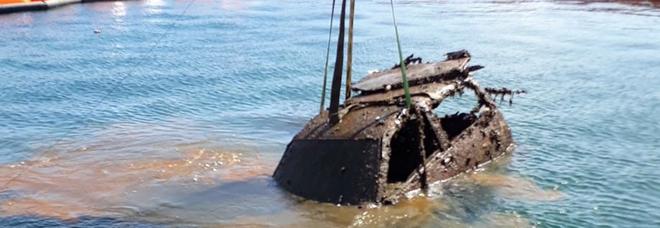 Anche carcasse di auto nelle acque di Mar Piccolo
recuperate oltre 500 tonnellate di rifiuti Anche carcasse di auto nelle acque di Mar Piccolo
recuperate oltre 500 tonnellate di rifiuti