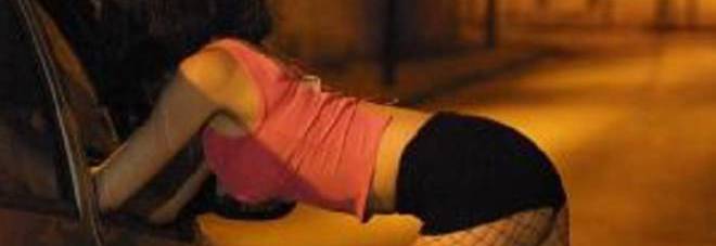 Le prostitute italiane in Svizzera: «In Italia troppe tasse, qui guadagniamo 15mila euro al mese» Le prostitute italiane in Svizzera: «In Italia troppe tasse, qui guadagniamo 15mila euro al mese»