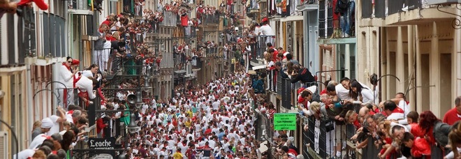 Con i TheGiornalisti
e Fabri Fibra alla festa
di San Firmino a Pamplona