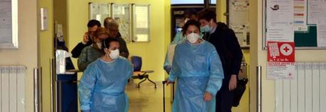 Coronavirus, l'Inghilterra valuta la chiusura prolungata delle scuole: «Niente lezioni per due mesi»