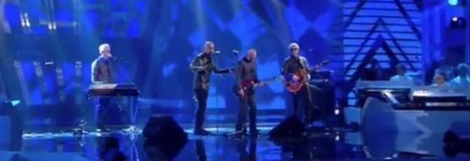 «Midge Ure arriva dalla Scozia e non gli diamo la chitarra...», Ruggeri punge per la falsa partenza della canzone «Midge Ure arriva dalla Scozia e non gli diamo la chitarra...», Ruggeri punge per la falsa partenza della canzone