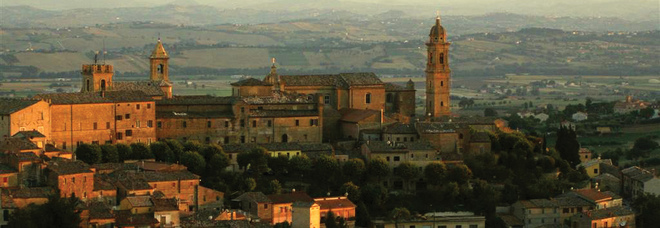L'amore cantato dal Belli
a Morrovalle, in quel paese
con la forma di un cuore