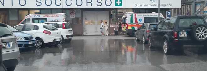 Allagato anche il piazzale
del pronto soccorso
dell'ospedale di Torrette