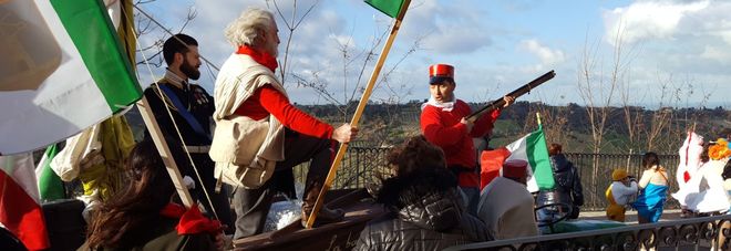 Il carro di Pedaso conquista
Altidona, scoppia l'incidente
diplomatico di Carnevale