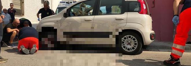 Investe la moglie mentre
fa manovra: la donna muore
incastrata sotto l'auto