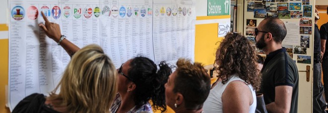 Elezioni, si vota il 761 comuni. Affluenza in crescita, top a Imperia. Test per M5S e Lega Elezioni, si vota il 761 comuni. Affluenza in crescita, top a Imperia. Test per M5S e Lega