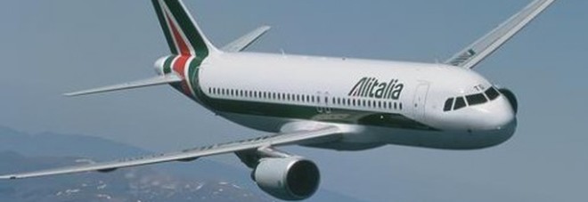 Alitalia, la mossa di Fs: subito la proposta di acquisto del 100% Alitalia, la mossa di Fs: subito la proposta di acquisto del 100%
