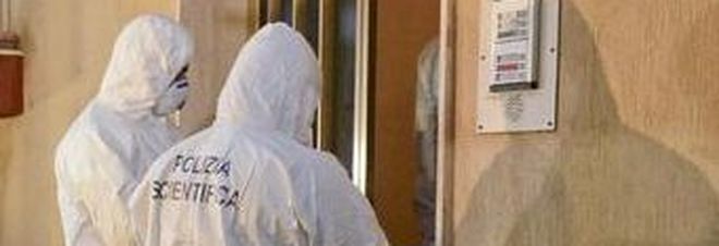 Genova, ragazzo ucciso in casa da poliziotto chiamato dalla madre Genova, ragazzo ucciso in casa da poliziotto chiamato dalla madre