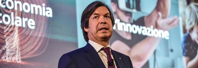 Intesa Sanpaolo, offerta per comprare Ubi Banca. Messina: «Le due banche gestiranno 1,1 trilioni di euro»