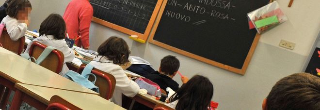 Scuola, concorso per docenti di sostegno nel caos: slitta il test