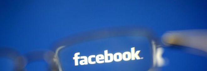 Facebook blocca 115 account per sospette interferenze