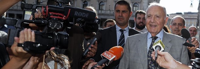 Europa, ecco il documento di Savona per la riforma dell'Unione Europa, ecco il documento di Savona per la riforma dell'Unione