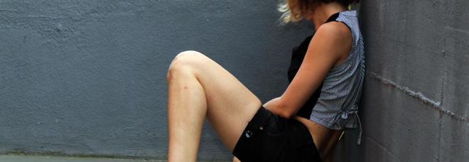 Picchia in maniera selvaggia la sua ex, ma rimane libero. La sequestra una seconda volta violentandola per 4 ore