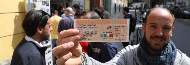 Napoli, il sogno scudetto continua:
«E domenica invadiamo Firenze»