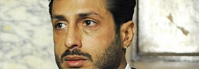 Fabrizio Corona torna su Instagram dopo 3 giorni: «Ho avuto momenti difficili, un'altra persona si sarebbe suicidata...»