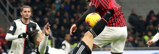 Il rigore di Ronaldo salva la Juve, Milan furioso con Valeri: 1-1 a San Siro