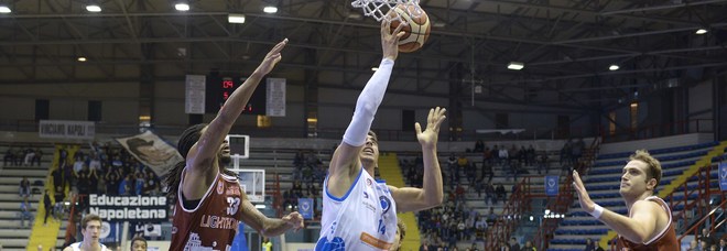 Che Cuore senza Turner:
Napoli lotta ma si arrende