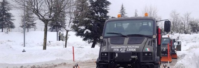 Allerta neve a quote basse
nelle Marche, sulla costa
vento forte e mareggiate