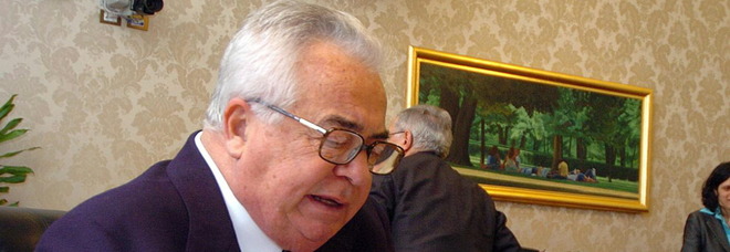 È morto Giuseppe Ciarrapico: è stato presidente della Roma
