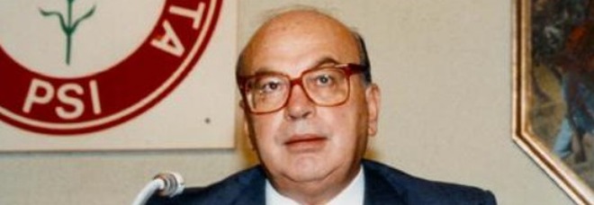 Craxi, ecco chi parte per Hammamet per partecipare alle commemorazioni Craxi, ecco chi parte per Hammamet per partecipare alle commemorazioni