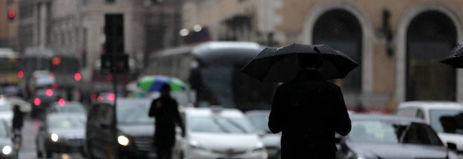 Previsioni meteo, il freddo dà tregua ma arriva il maltempo: piogge a Sud e neve al Nord Previsioni meteo, il freddo dà tregua ma arriva il maltempo: piogge a Sud e neve al Nord