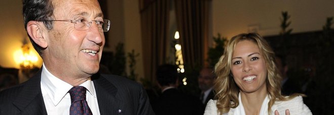Fini e la Tulliani rinviati a giudizio per riciclaggio. A processo anche suocero, cognato e il «Re delle slot»