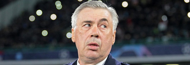 Ancelotti: «Voglio vincere e cantare
'O surdato 'nnammurato allo stadio»