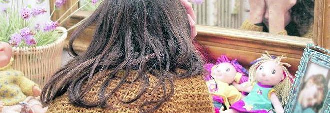 Picchia la figlia di 6 anni e la manda in ospedale: mamma arrestata Picchia la figlia di 6 anni e la manda in ospedale: mamma arrestata