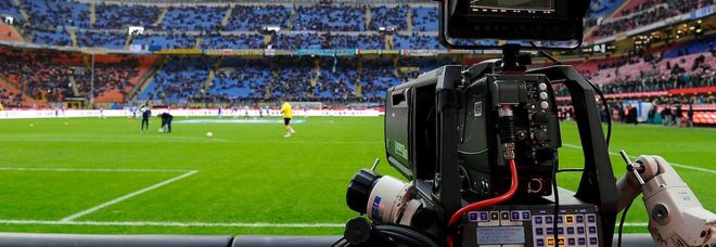 Sky, Mediaset e Dazn: per vedere la serie A servirà la smart tv. Ecco perché