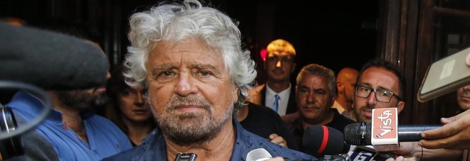Grillo: «L'epoca del "vaffa" è finita
Fate un governo, sto impazzendo»