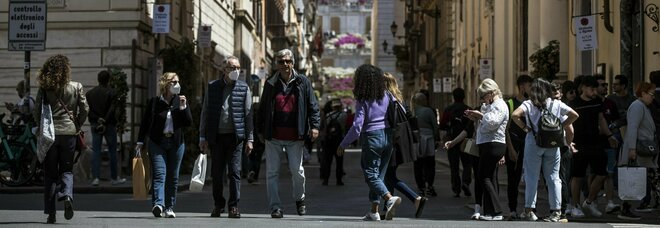 Bollettino Covid oggi 14 maggio: 36.042 casi e 91 morti, tasso di positività cala al 13,7% Bollettino Covid oggi 14 maggio: 36.042 casi e 91 morti, tasso di positività cala al 13,7%