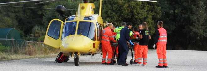 Schianto sulla Valtesino
Grave un giovane
centauro di 30 anni