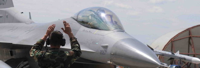 Mistero in Valbelluna per un boato: era un caccia della base di Aviano Mistero in Valbelluna per un boato: era un caccia della base di Aviano