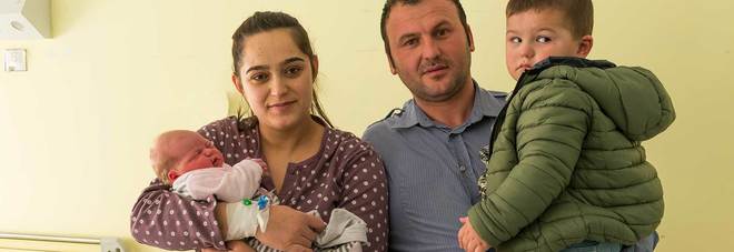 La prima nata e la sua famiglia La prima nata e la sua famiglia