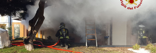 Incendio della stufa a pellet, salva la madre invalida dal rogo Incendio della stufa a pellet, salva la madre invalida dal rogo