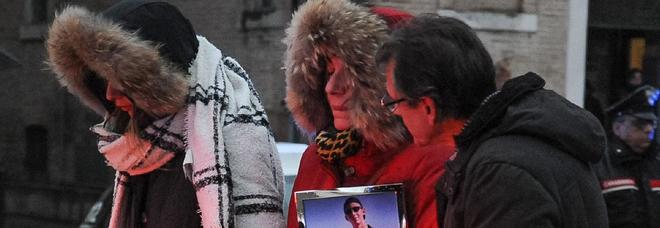 Sfera Ebbasta, la madre di Daniele Pongetti: «Basta foto idiote, hai 6 morti sulla coscienza»