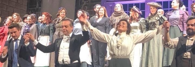 Valeria Sepe splendida Mimì: conquista il pubblico La Bohéme al Politeama Valeria Sepe splendida Mimì: conquista il pubblico La Bohéme al Politeama