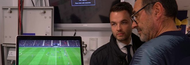 Sarri, sconfitta con gli Spurs e ira:
«Gli arbitri non sanno usare il Var»