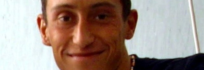 Caso Cucchi, sospesi 3 carabinieri: omicidio preterintenzionale l'accusa La sorella: «Non meritano divisa»
