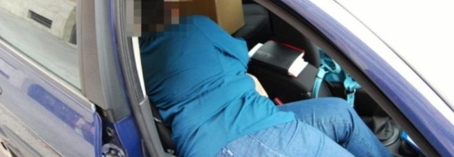 Si rompe l'ascensore, donna disabile costretta a dormire in auto Si rompe l'ascensore, donna disabile costretta a dormire in auto
