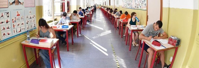 Maturità , seconda prova: Aristotele al classico, matematica allo scientifico Maturità , seconda prova: Aristotele al classico, matematica allo scientifico