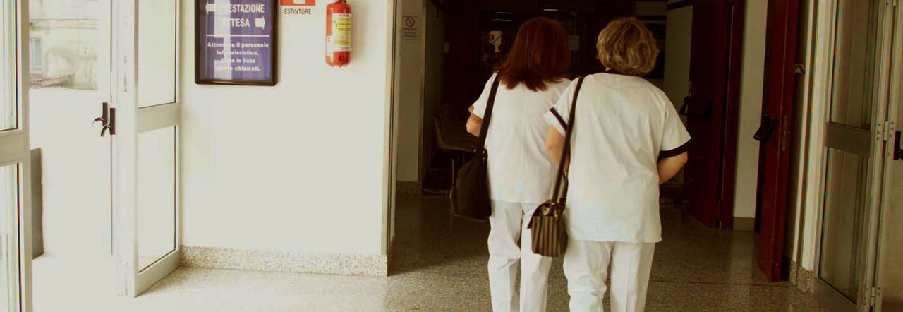 Allarme infermieri nelle case di riposo: ne mancano 200