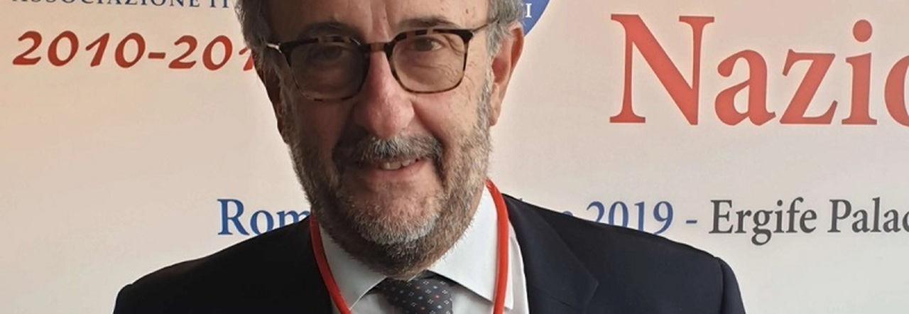Il medico Vincenzo Sarnicola, presidente della Società Italiana della cornea e della staminalità