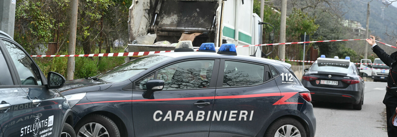 Carabinieri sul posto della tragedia nell'Irpinia