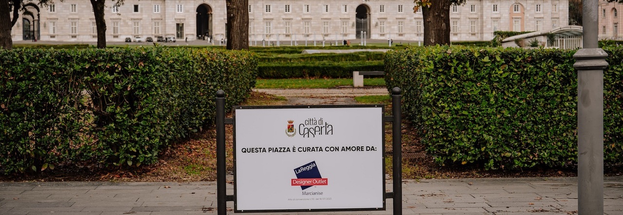 Piazza Carlo di Borbone adottata dalla “Reggia Designer Outlet”
